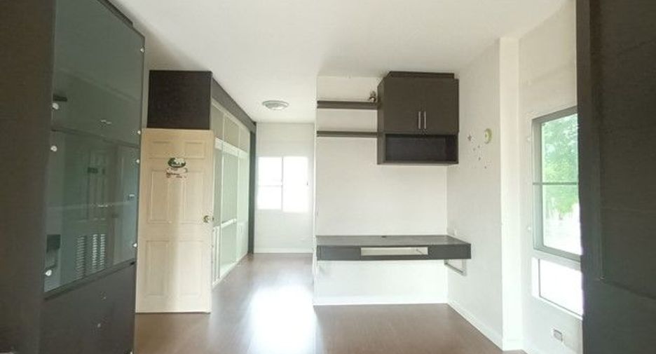 For sale studio house in Thung Khru, Bangkok