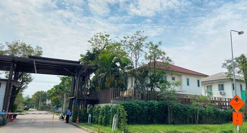 For sale studio house in Thung Khru, Bangkok