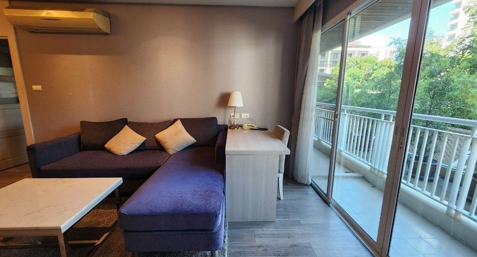 For rent 3 bedrooms apartment in Khlong Toei, Bangkok