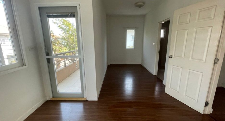 For sale studio house in Thung Khru, Bangkok