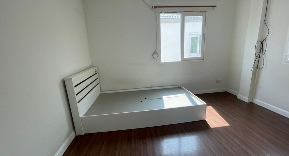 For sale studio house in Thung Khru, Bangkok