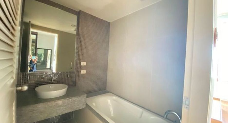 For sale studio condo in Suan Luang, Bangkok