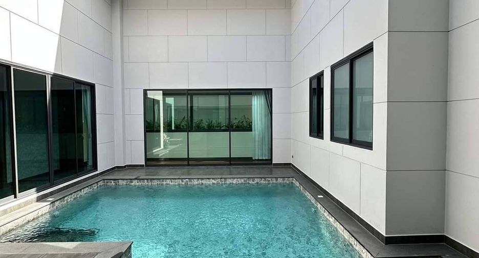 For sale 4 bed house in Bang Lamung, Chonburi