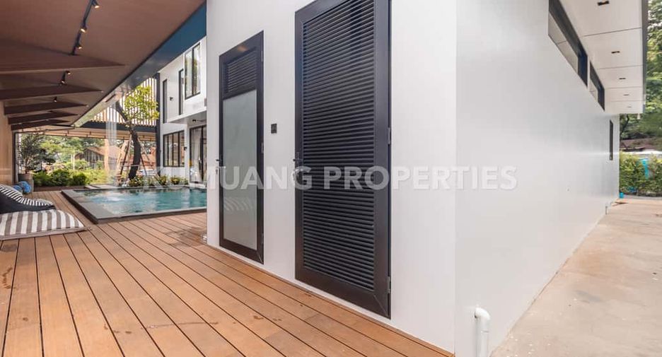 For rent and for sale 4 bedrooms house in Mueang Chiang Mai, Chiang Mai