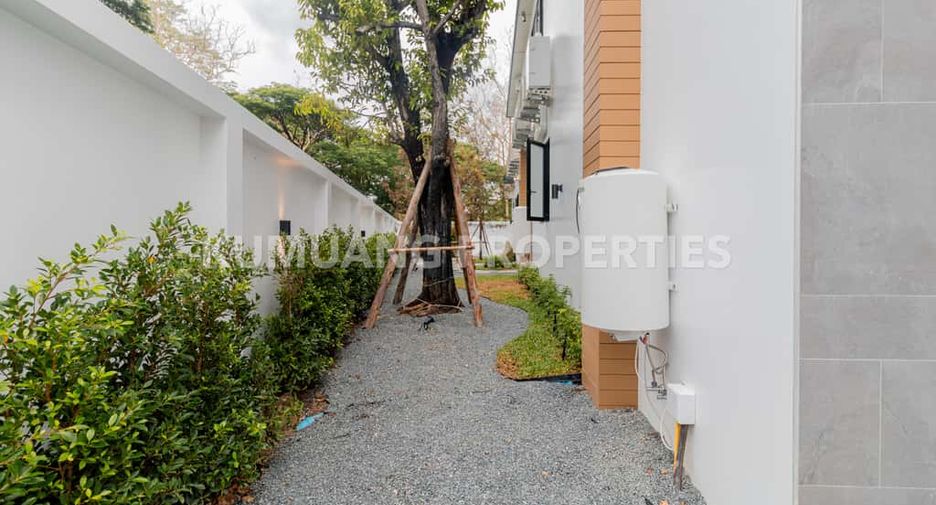 For rent and for sale 4 bedrooms house in Mueang Chiang Mai, Chiang Mai