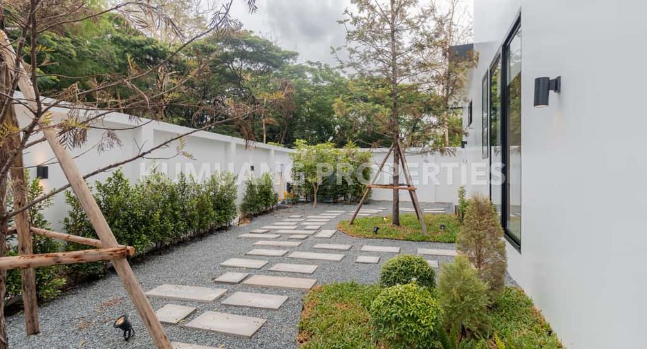 For rent and for sale 4 bedrooms house in Mueang Chiang Mai, Chiang Mai