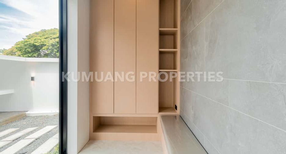 For rent and for sale 4 bedrooms house in Mueang Chiang Mai, Chiang Mai