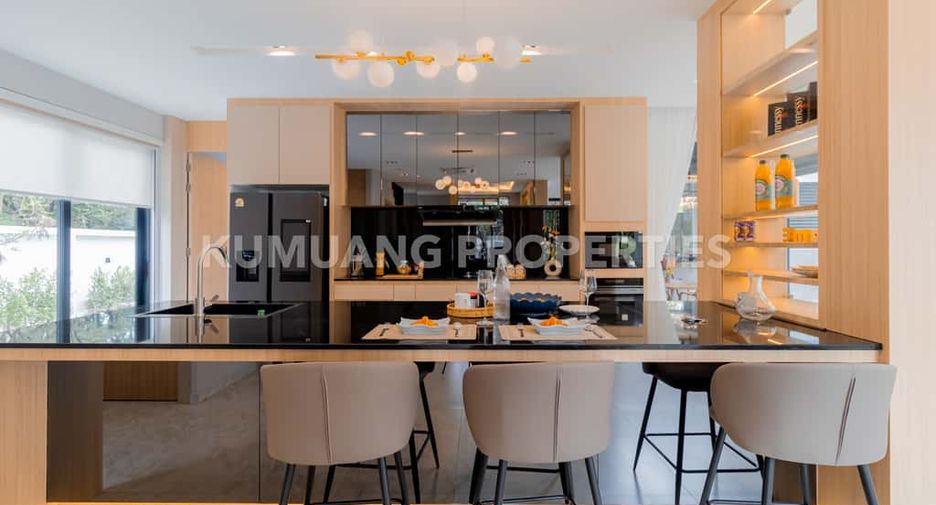 For rent and for sale 4 bedrooms house in Mueang Chiang Mai, Chiang Mai