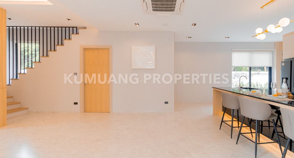 For rent and for sale 4 bedrooms house in Mueang Chiang Mai, Chiang Mai