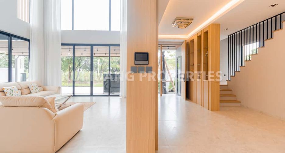 For rent and for sale 4 bedrooms house in Mueang Chiang Mai, Chiang Mai