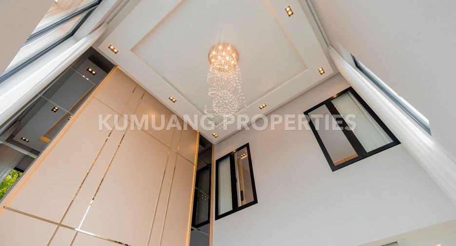 For rent and for sale 4 bedrooms house in Mueang Chiang Mai, Chiang Mai