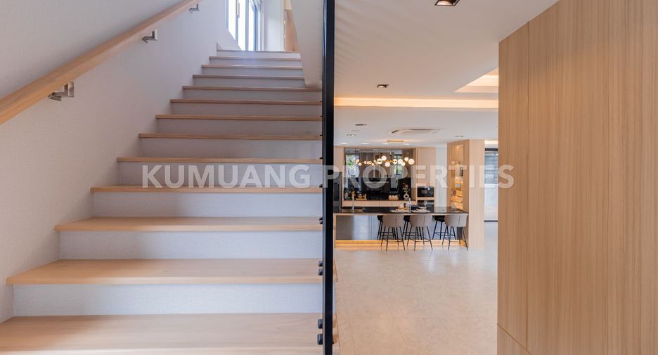 For rent and for sale 4 bedrooms house in Mueang Chiang Mai, Chiang Mai