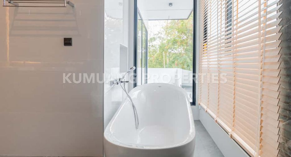 For rent and for sale 4 bedrooms house in Mueang Chiang Mai, Chiang Mai