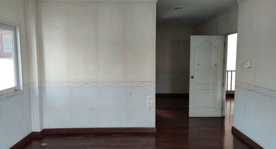 Casa en venta de estudio en Thung Khru, Bangkok