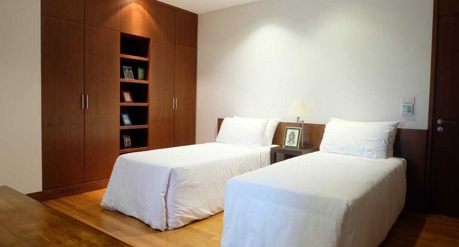 For rent 3 bedrooms apartment in Pathum Wan, Bangkok