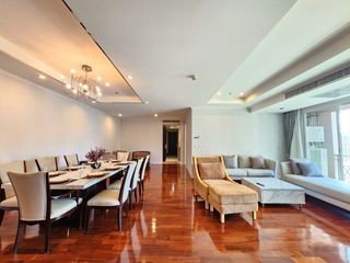 Apartamento en alquiler de 3 habitaciones en Khlong Toei, Bangkok