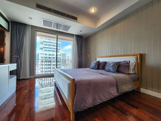 Apartamento en alquiler de 3 habitaciones en Khlong Toei, Bangkok
