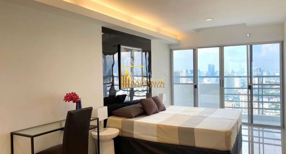 Wohnung zur Miete mit 3 Zimmer in Khlong Toei, Bangkok