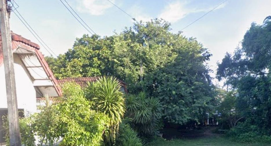 出售 土地 在 Sattahip, Chon Buri