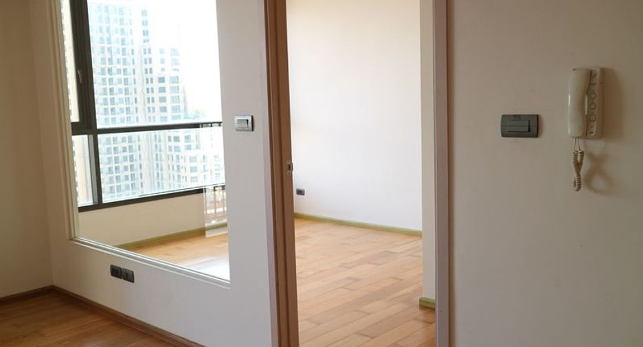 For sale studio condo in Khlong San, Bangkok