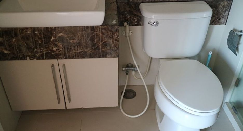 For sale studio condo in Khlong San, Bangkok