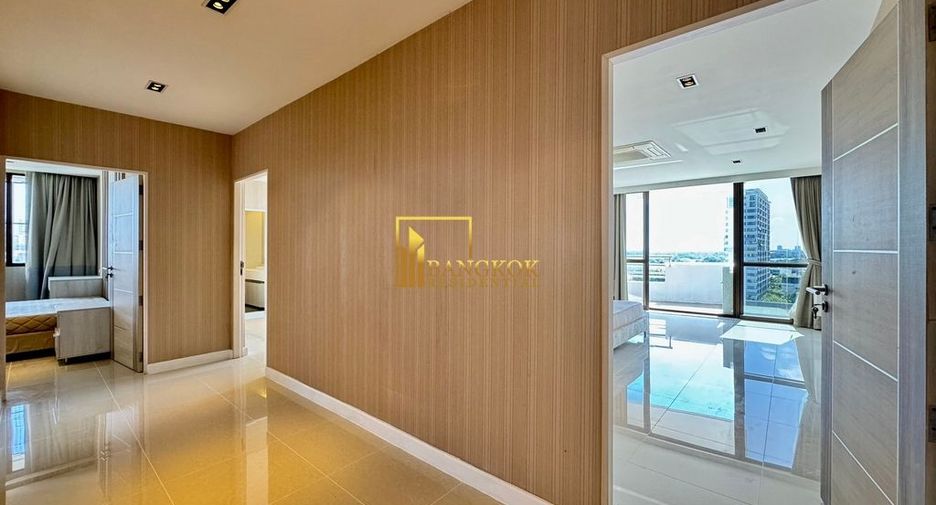 For rent 3 bedrooms condo in Yan Nawa, Bangkok