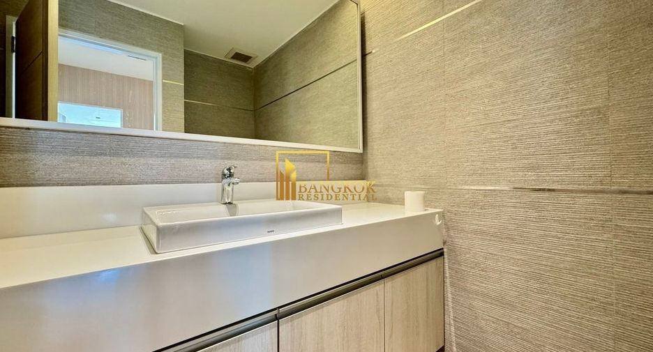 For rent 3 bedrooms condo in Yan Nawa, Bangkok