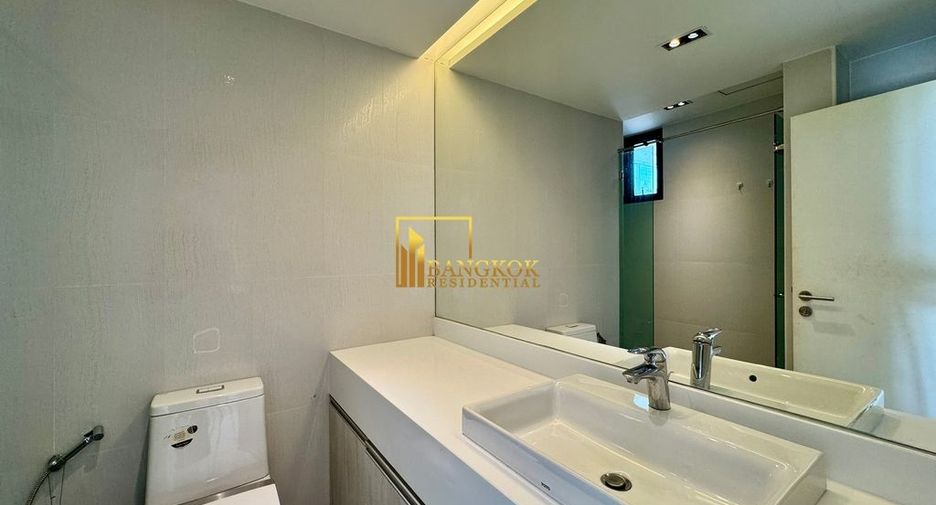 For rent 3 bedrooms condo in Yan Nawa, Bangkok