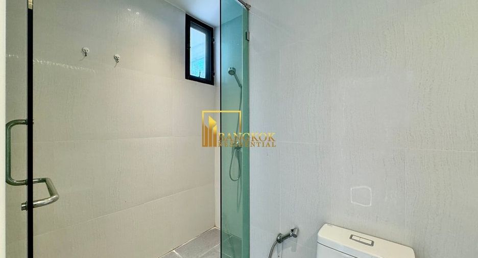 For rent 3 bedrooms condo in Yan Nawa, Bangkok