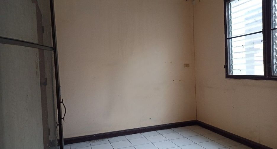 À vendre studio maison à Bang Khen, Bangkok