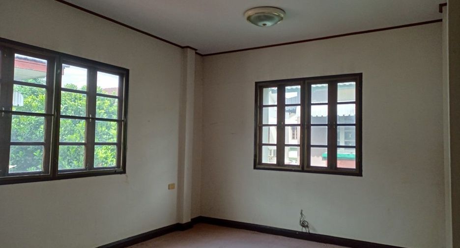 À vendre studio maison à Bang Khen, Bangkok