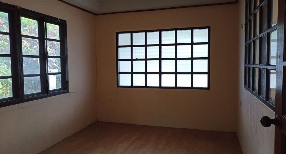 À vendre studio maison à Bang Khen, Bangkok