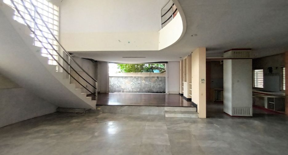 Haus zum Kauf mit Studio in Bang Bon, Bangkok
