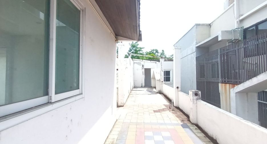 Haus zum Kauf mit Studio in Bang Bon, Bangkok