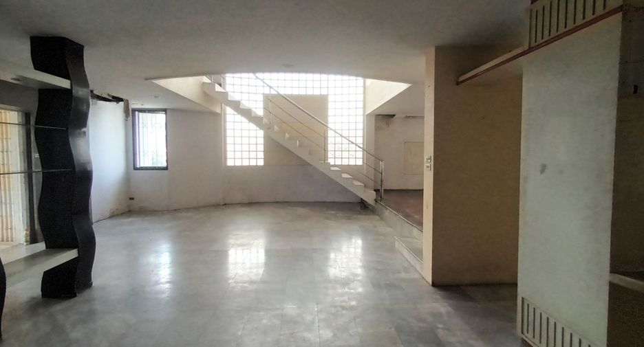 Haus zum Kauf mit Studio in Bang Bon, Bangkok