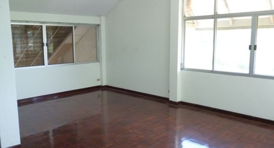 À vendre studio maison à Khlong Sam Wa, Bangkok