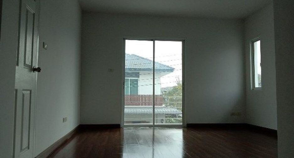 Casa en venta de estudio en Lat Krabang, Bangkok