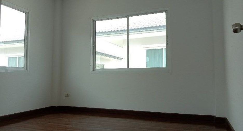 Casa en venta de estudio en Lat Krabang, Bangkok