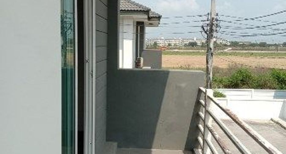 Casa en venta de estudio en Lat Krabang, Bangkok