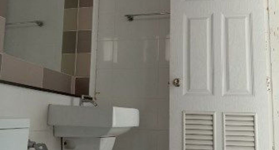 Casa en venta de estudio en Lat Krabang, Bangkok