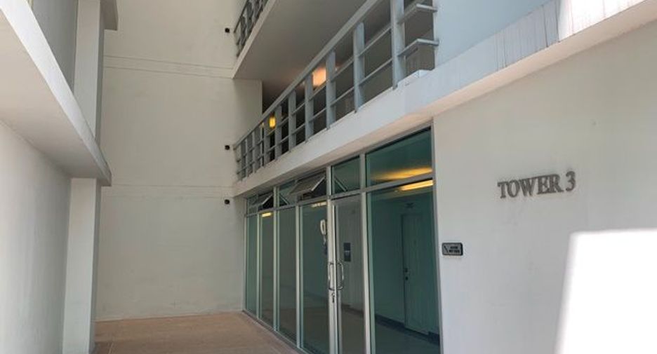 For sale studio condo in Khlong Toei, Bangkok