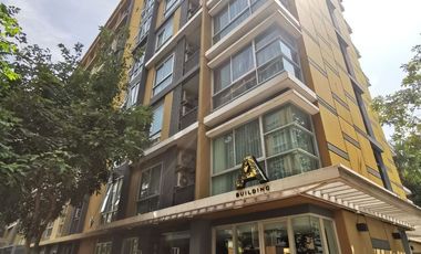 For sale studio condo in Khlong Toei, Bangkok