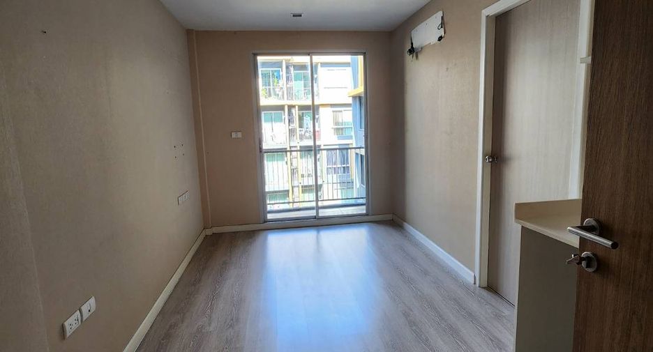For sale studio condo in Khlong Toei, Bangkok