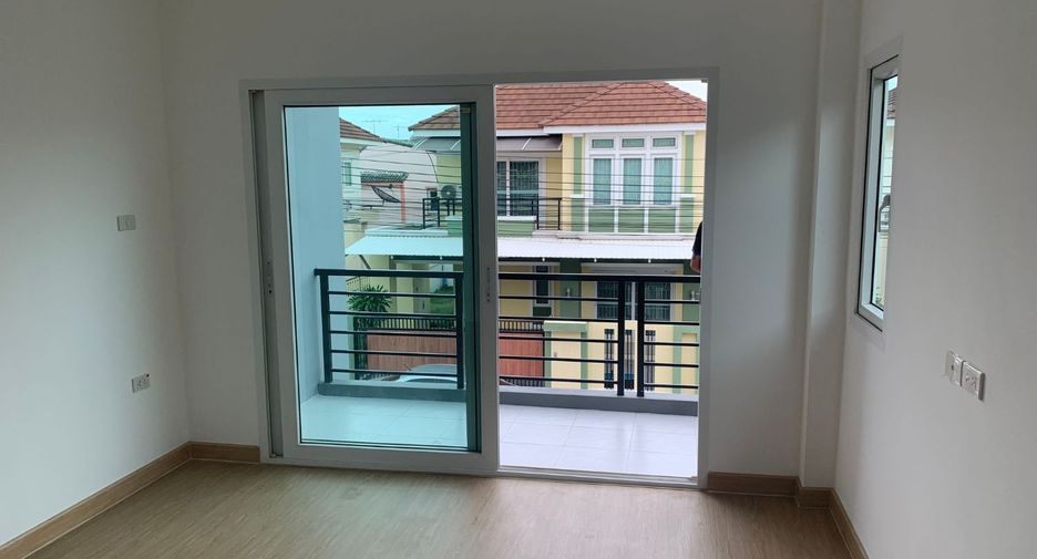 For sale studio house in Khlong Sam Wa, Bangkok
