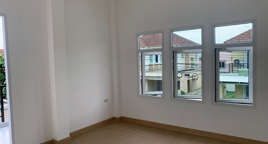 For sale studio house in Khlong Sam Wa, Bangkok