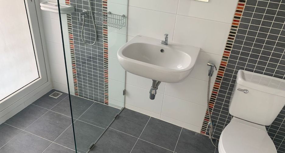 For sale studio house in Khlong Sam Wa, Bangkok