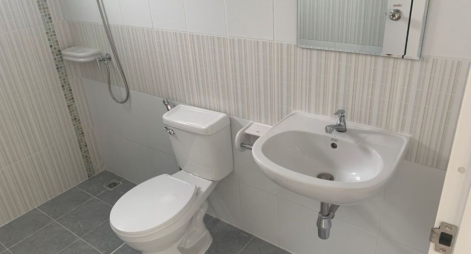 For sale studio house in Khlong Sam Wa, Bangkok