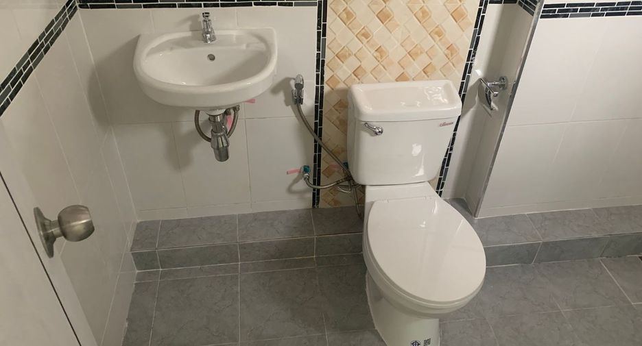 For sale studio house in Khlong Sam Wa, Bangkok
