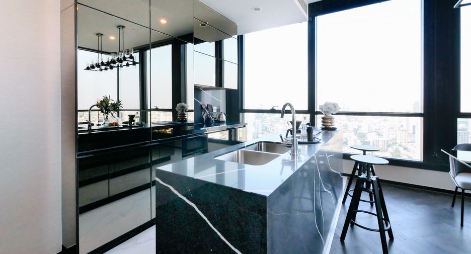 For rent 3 Beds condo in Khlong Toei, Bangkok