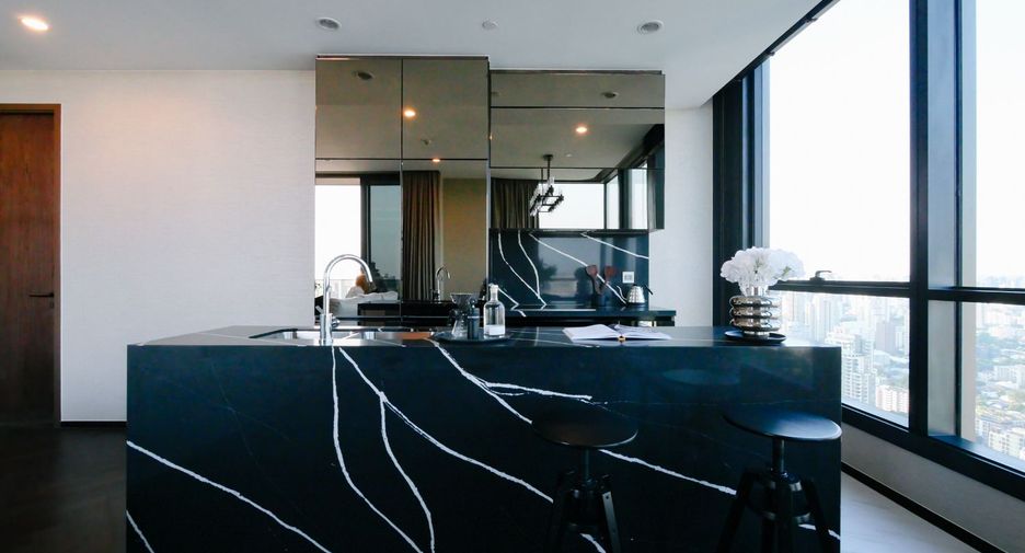For rent 3 Beds condo in Khlong Toei, Bangkok